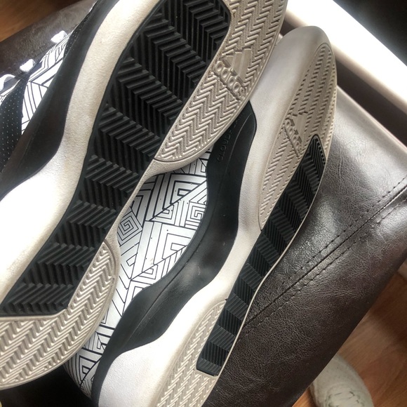 Sold-Adidas - Picture 4 of 4